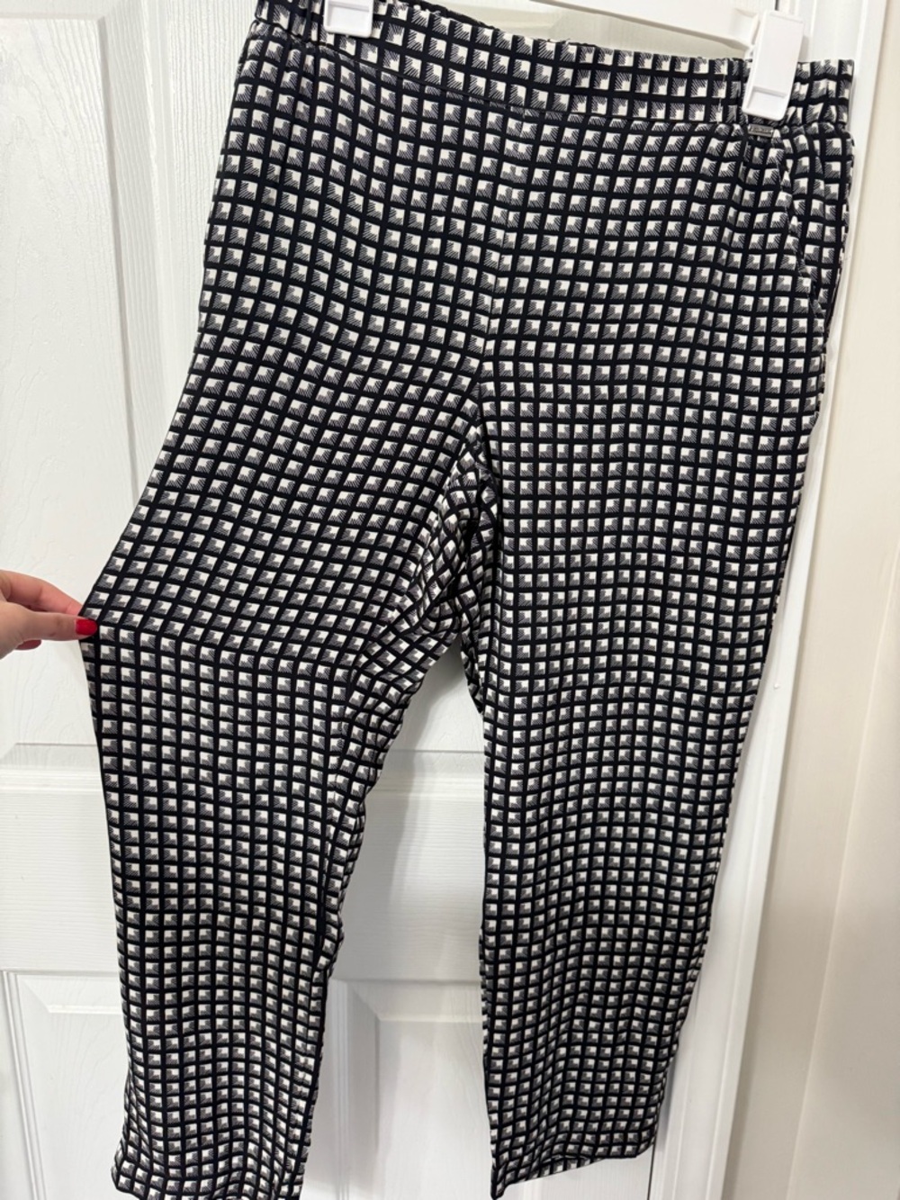St. John Black and White Geometric Print Pants - Picture 2 of 5